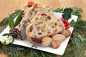 Stollen Christmas Cake