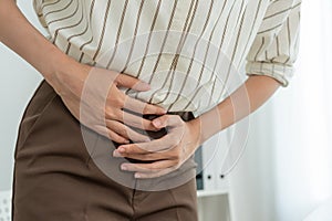 stomach ache. Asian women have abdominal pain, indigestion, gastritis, menstrual cramps, flatulence, diarrhea, distention, colon