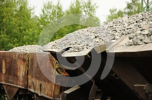 Stone ballast photo