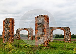 The stone and brick ruins are an unofficial tourist attraction reminiscent of the famous Stonehenge in Britain. It is located in