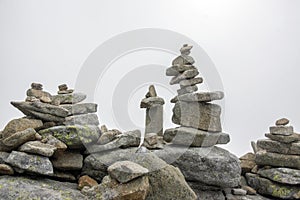 Kamenné mohyly v Tatrách na Slovensku, harmónia a rovnováha pod Rysmi