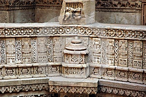 Stone carving at Adalaj Step well