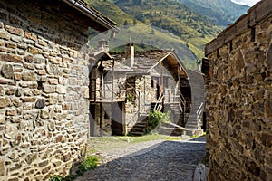 Stone chalets in a tiny mountaing village. Case di Viso - Ponte