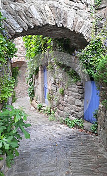 In the stone and cobblestone village of Naves photo