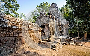 Stone faces at the entrance to a temple in siem reap,cambodia 14