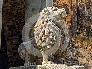 Stone lion - Sambor Prei Kuk