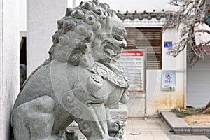 Stone lion - Sculpture