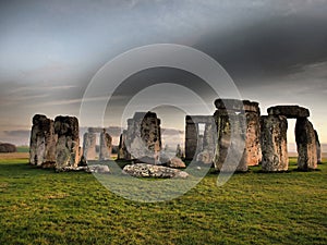 Stonehenge - ENGLISH HERITAGE- prehistoric monument