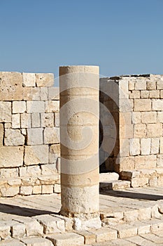 Stones Column