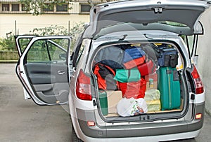 Storage of a car full of family