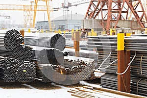 Storage of metal pipes in outdoor warehouse