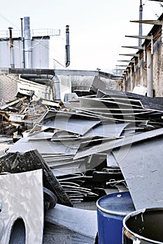 Storage of metal waste production