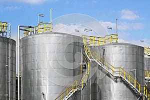 Storage tanks