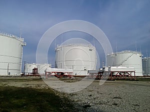 Storage tanks for petroleum products