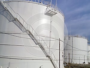 Storage tanks for petroleum products