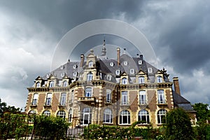 Storm on a mansion