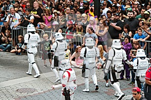 Storm Troopers Interact With Huge Crowd At Dragon Con Parade