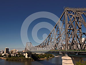 Story bridge spans across the Brisbane river