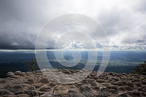 Strain rock with cloud