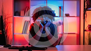 Strange situation puzzled man face expression