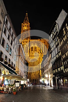 Strasburgo cattedrale notte 