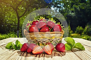 strawberries in basket, strawberry basket, strawberries on wooden table, strawberry, basket with strawberries, strawberries in na