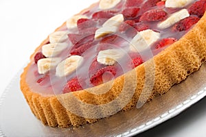 Strawberry banana torte