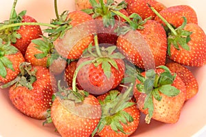Strawberry be fresh, placed on the disk