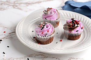 Strawberry chocolate valentines day cupcakes