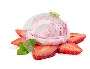 Strawberry ice cream with berry