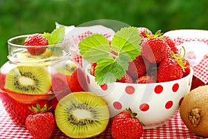 Strawberry and kiwi preserves