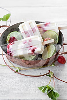 Strawberry-lime popsicles