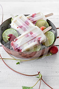 Strawberry-lime popsicles