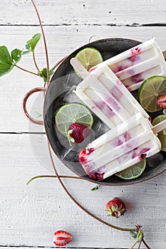 Strawberry-lime popsicles