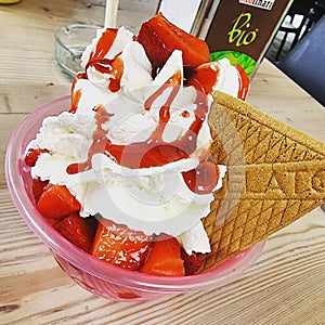 Strawberrys with cream