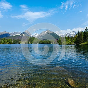 Štrbské Pleso (Slovensko) jarný pohľad