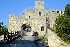 Strecno Castle