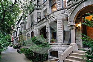 Street of 19th century greystone townhouses in Chicago, Astor District