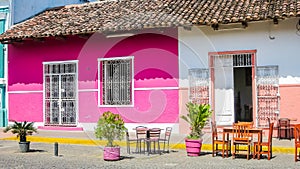 Street with colourful houses, Granada, founded in 1524, Nicaragua, Central America
