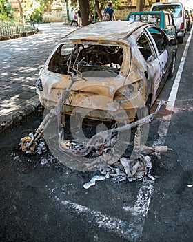 Street crime set on fire car
