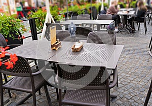 Street Restaurant Table, Empty Cafe Tables, Bar Terrace, Outdoor Restaurants, Outside Trattoria