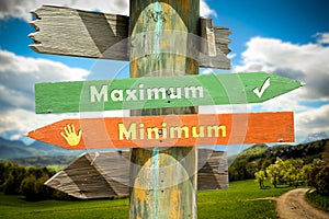 Street Sign Maximum versus Minimum