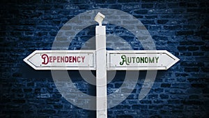 Street Sign to Autonomy versus Dependency