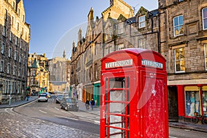 Street view of the historic Royal Mile, Edinburgh