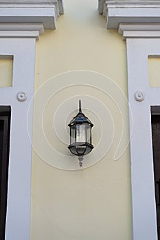 streetlamp lantern on house wall. streetlamp lantern outdoor. photo of streetlamp lantern