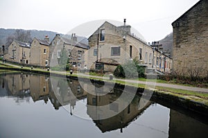 Streets of terraced houses alongside the rochdale canal