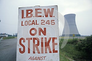 Strike placard at Davis-Besse Nuclear Power Station, OH