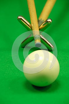 Striking the cue ball with a short rest