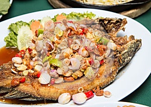 Striped snakehead fish with Spices