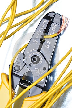 Strippers tool with electrical wires